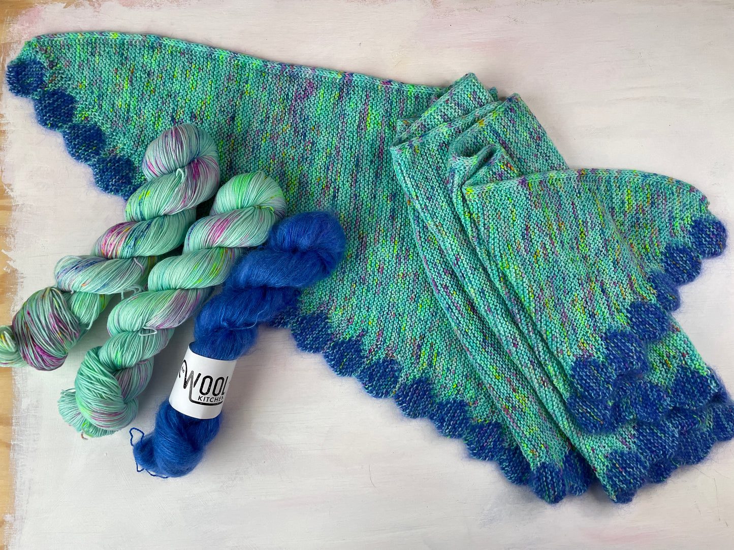 Fizzy pop Shawl yarn kit